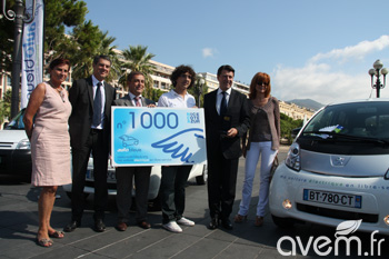 Auto Bleue – Nice célèbre son 1000ème abonné - Photo 1 Auto Bleue – Nice célèbre son 1000ème abonné - Photo 1