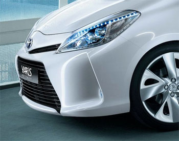 Toyota Yaris HSD Toyota Yaris HSD