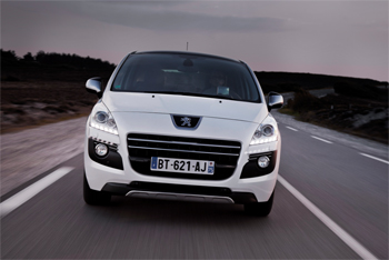 Peugeot baisse les émissions de CO2 de la 3008 Hybrid4 à 91 g/km - Photo 1 Peugeot baisse les émissions de CO2 de la 3008 Hybrid4 à 91 g/km - Photo 1