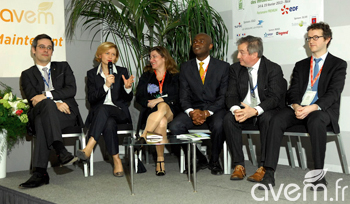 Juliette Antoine-Simon, Directrice Générale d'e-Lease, a présenté son offre lors d'une table-ronde sur les flottes captives organisées aux 2<sup>èmes</sup> Assises Nationales des Infrastructures de Charge à Nice. Juliette Antoine-Simon, Directrice Générale d'e-Lease, a présenté son offre lors d'une table-ronde sur les flottes captives organisées aux 2<sup>èmes</sup> Assises Nationales des Infrastructures de Charge à Nice.
