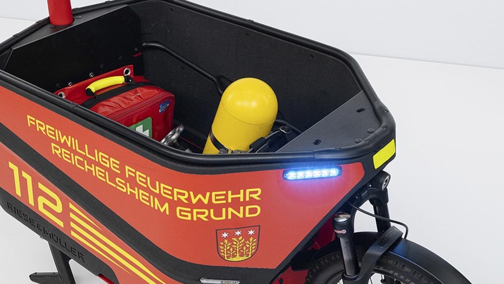 Vélo cargo électrique Riese & Müller pour les pompiers